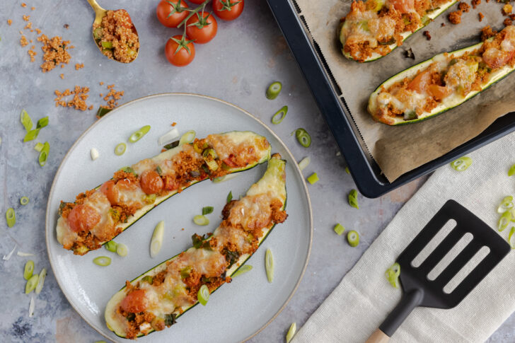 Gefüllte Zucchini vegetarisch