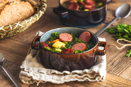 Omas Grünkohleintopf mit Cabanossi