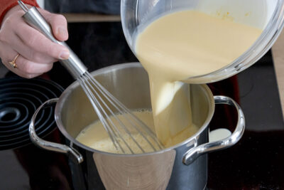 Eierlikör Pudding einrühren