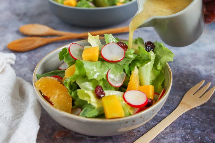 Endiviensalat mit Mangodressing