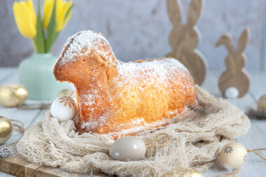 Osterlamm backen