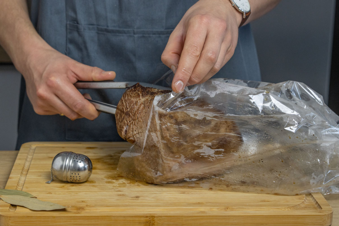 Braten Im Bratschlauch Umluft Oder Ober Unterhitze Saftiger Rinderbraten im Bratschlauch