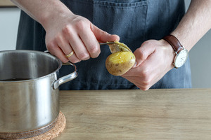 Kartoffeln pellen