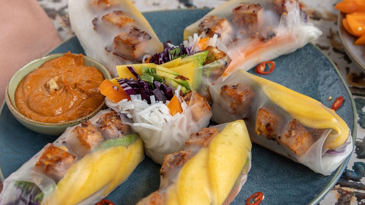 Vegane Sommerrollen mit mariniertem Tofu