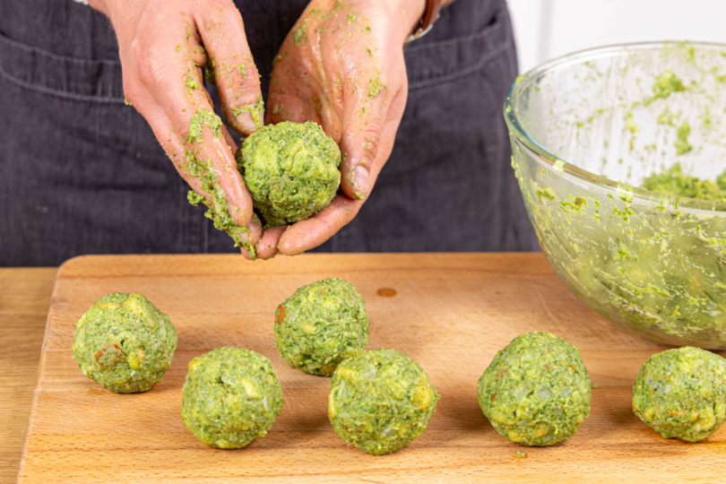 Bärlauchknödel formen