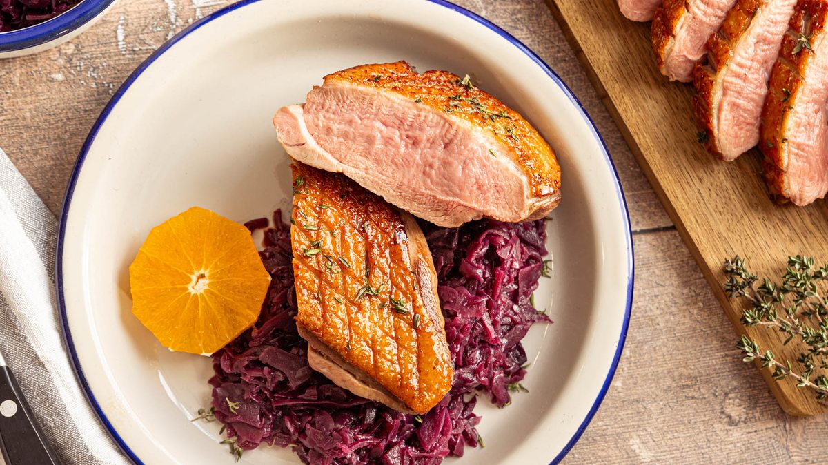 Knusprige Entenbrust aus dem Backofen | Rezept - eat.de
