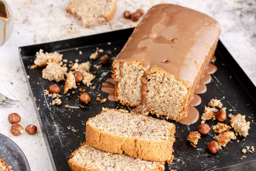 Omas saftiger Nusskuchen aus der Kastenform