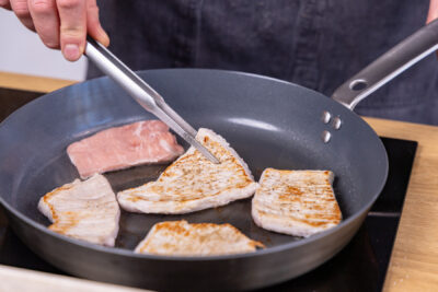 Schnitzel anbraten