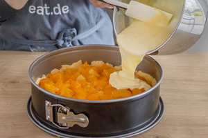 Pudding in Form gießen