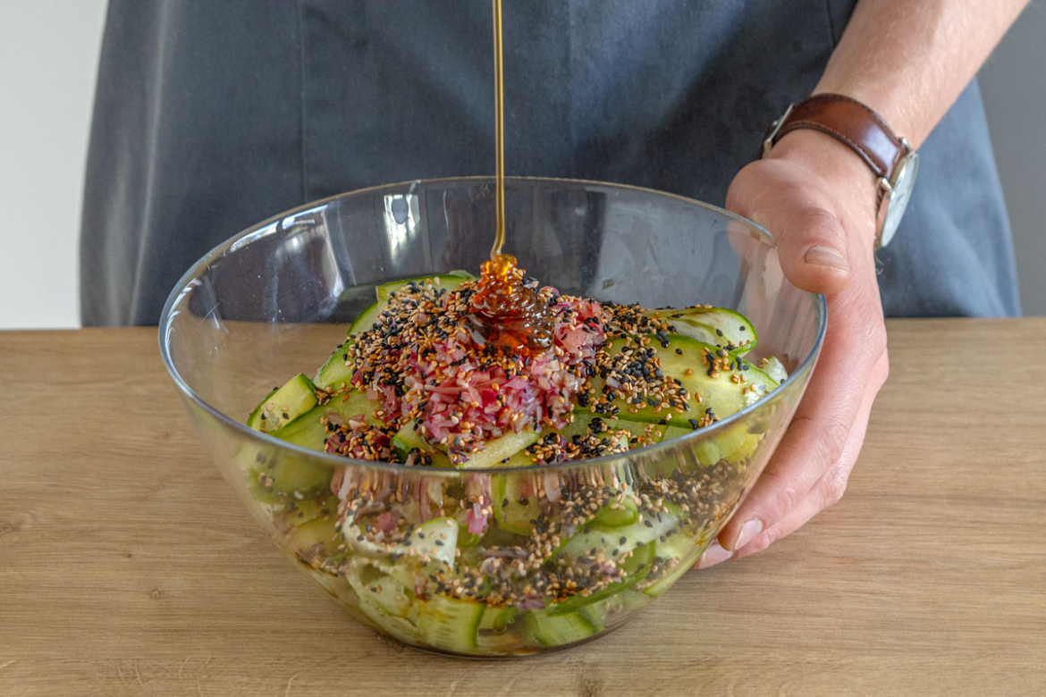 Asiatischer Gurkensalat mit Sesam | Rezept