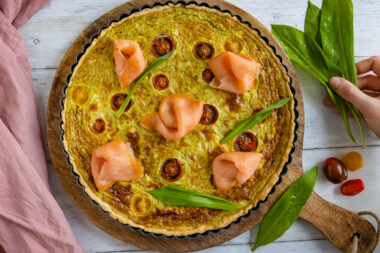 Bärlauchquiche mit Schafskäse und Lachs