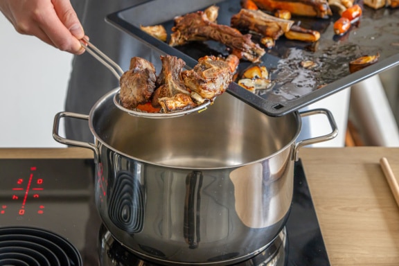 Demi Glace Sauce: Grundsauce selber machen | Rezept