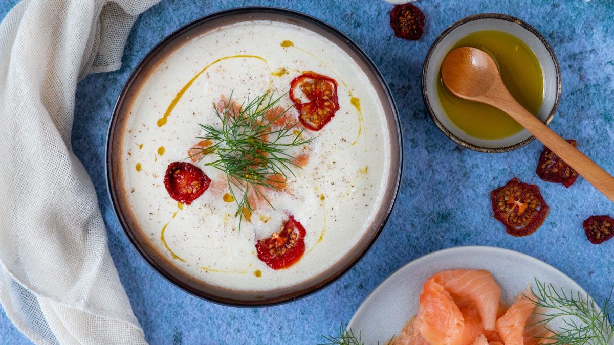 Cremige Fenchelsuppe mit Räucherlachs