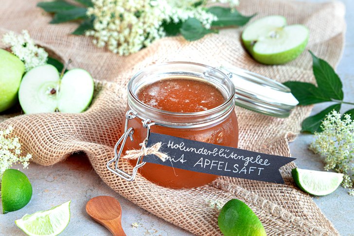 Holunderblütengelee mit Apfelsaft