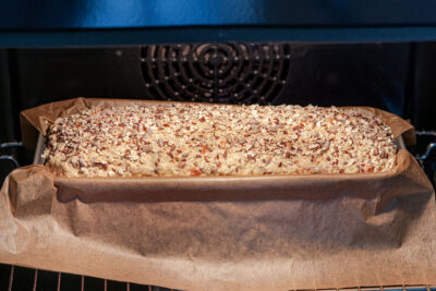Karottenbrot im Ofen
