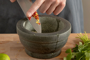 Chili hinzugeben