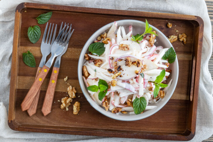 Rettichsalat mit Apfel und Schmand
