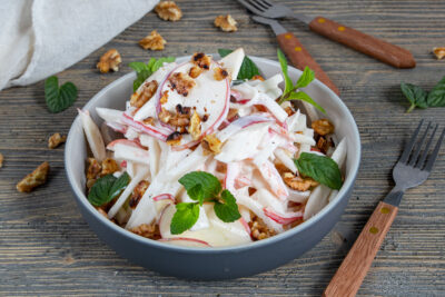 Rettichsalat mit Apfel und Schmand