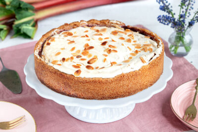 Rhabarbertorte mit Baiserhaube