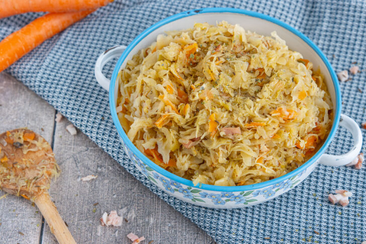 Traditionelles Sauerkraut nach Omas Rezept