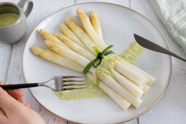 Spargel im Dampfgarer zubereiten