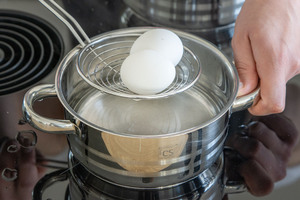 Eier hart kochen