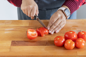 Tomaten schneiden