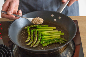 Spargel anbraten