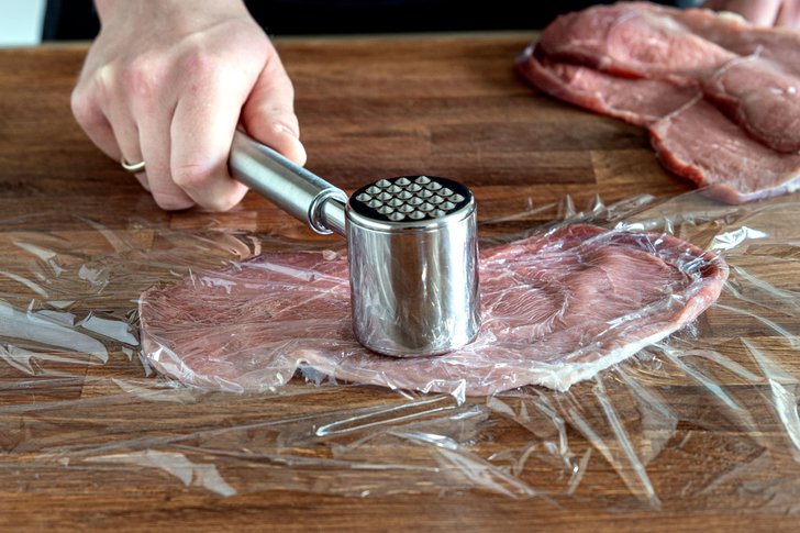 Schnitzel plattieren