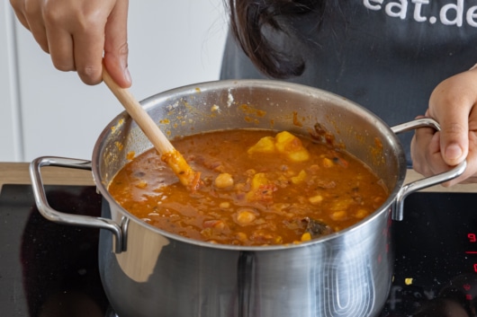 Indisches Kichererbsen-Curry kochen