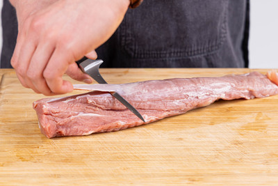 Schweinefilet parieren