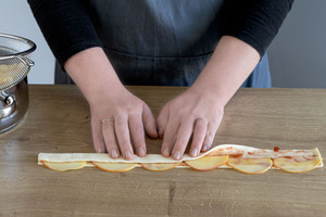 Blätterteigrosen zuklappen