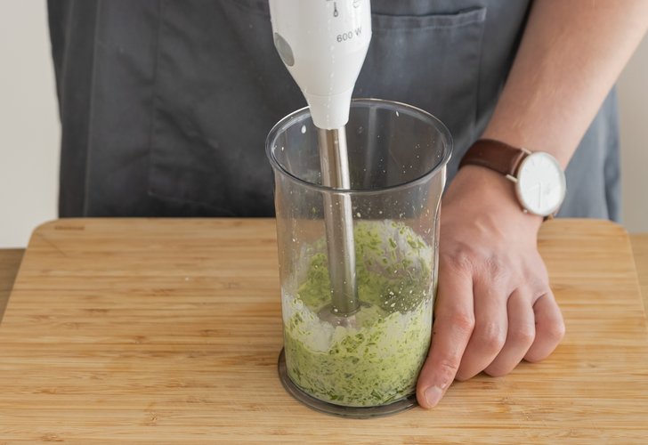 Bärlauch mit Sahne pürieren