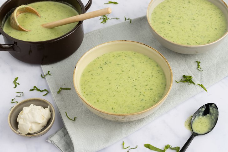 Bärlauchsuppe mit Frischkäse