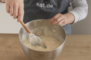 Eiweiß unterheben