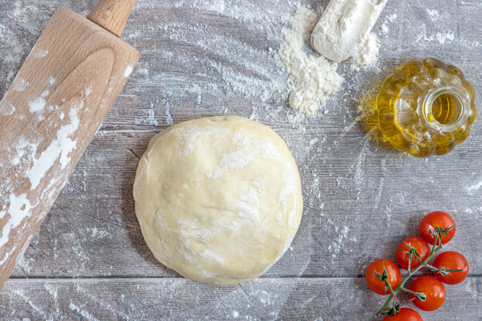 Kann Man Gekauften Flammkuchenteig Einfrieren Flammkuchenteig selber machen | Rezept