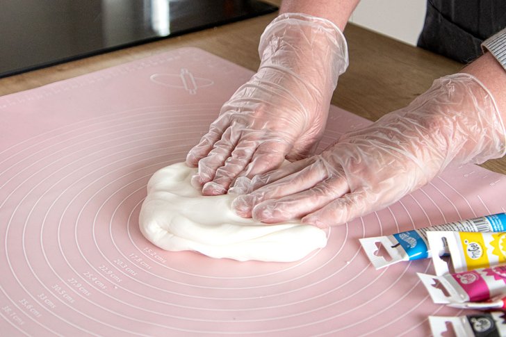 Fondant platt drücken