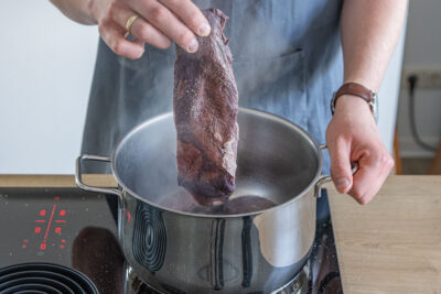 Hirschbraten scharf anbraten