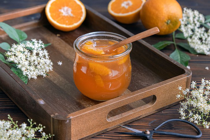 Holunderblütenmarmelade mit Orangensaft