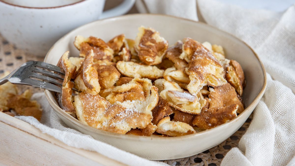 Klassischer Kaiserschmarrn ohne Rosinen