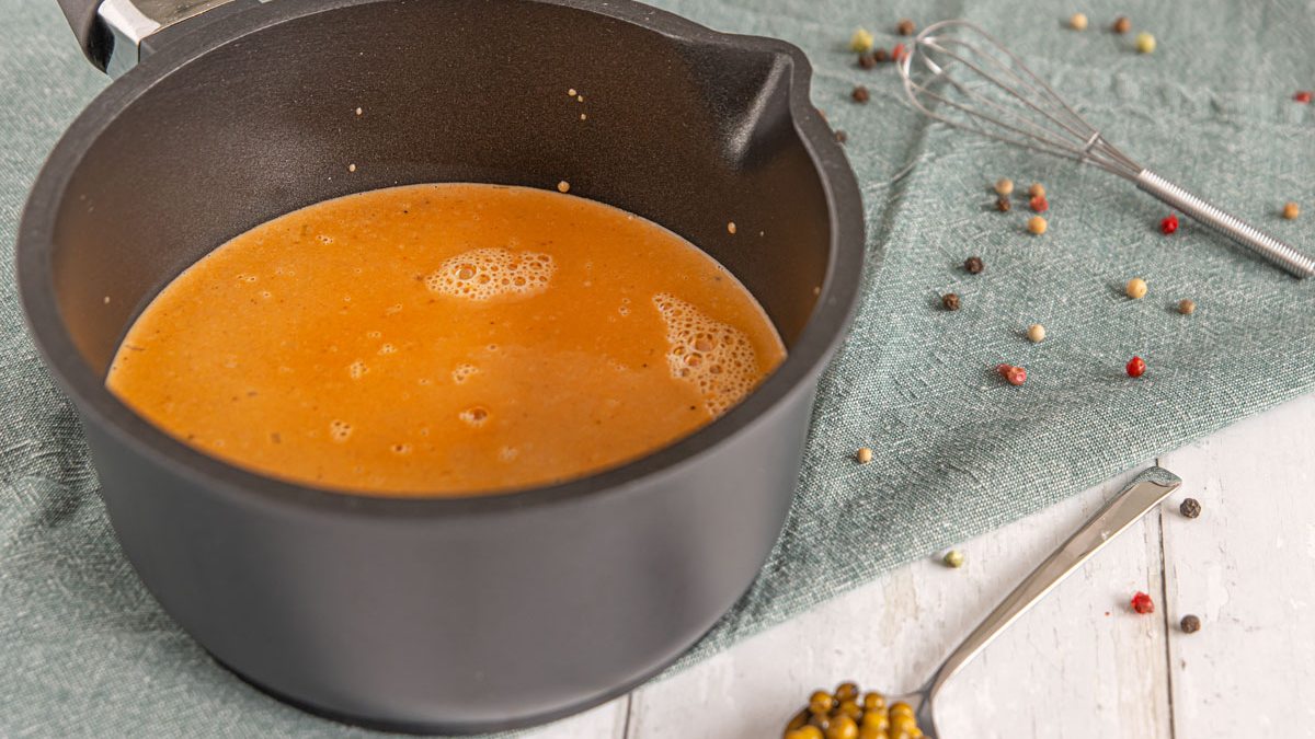 Pfeffersauce mit grünem Pfeffer selber machen | Rezept - eat.de