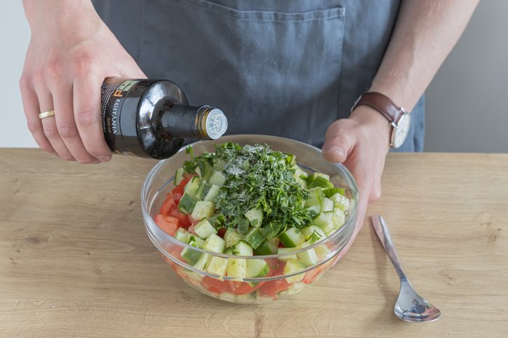 Salat zubereiten