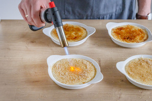 Vegane Crème Brûlée flambieren