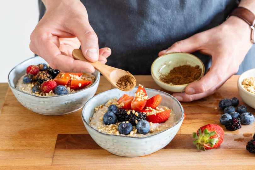 gesunden Buchweizenbrei toppen