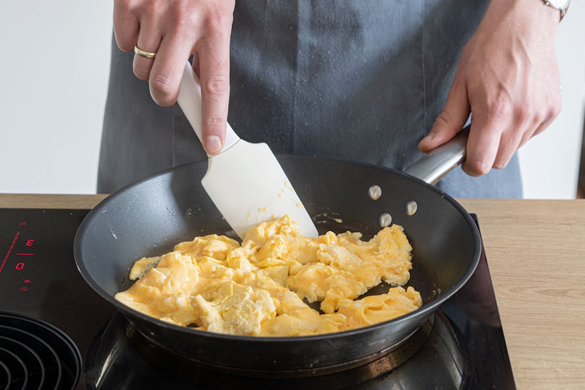 Perfektes Rührei zubereiten | Mit diesen Tipps gelingt es dir! - eat.de