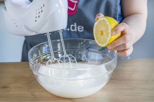 Spritzer Zitrone hinzugeben