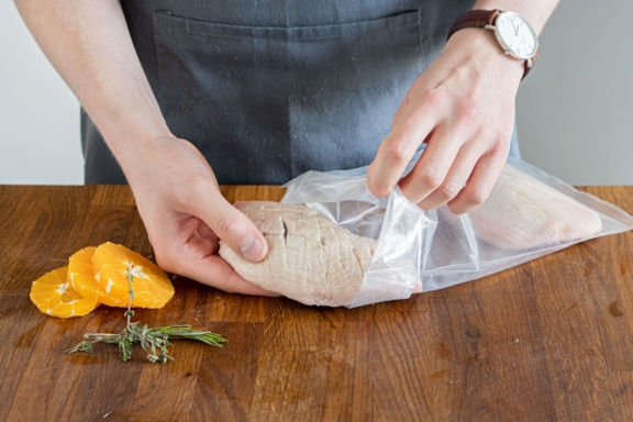 Entenbrust Sous-Vide flambiert mit Orangenlikör | Titel