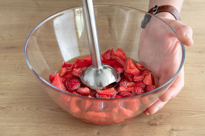 Erdbeeren pürieren
