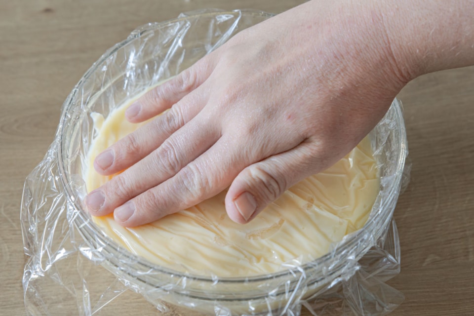 Einfache Erdbeertörtchen mit Vanillepudding-Creme | Rezept