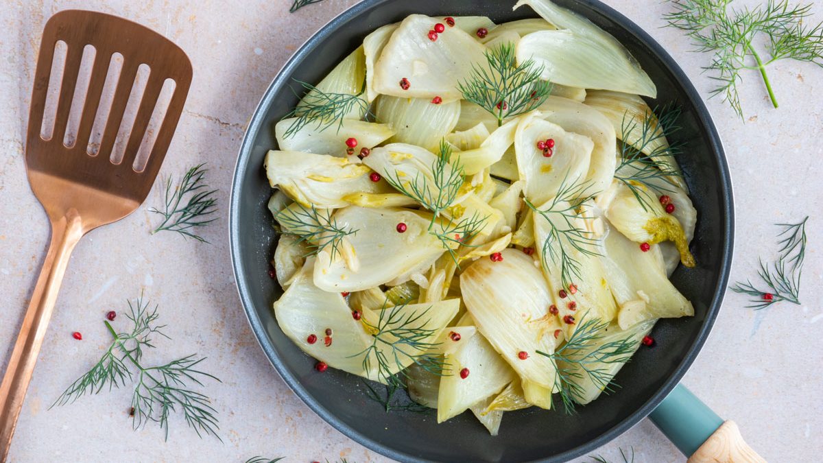 Aromatisches Fenchelgemüse in Weißwein | Rezept - eat.de